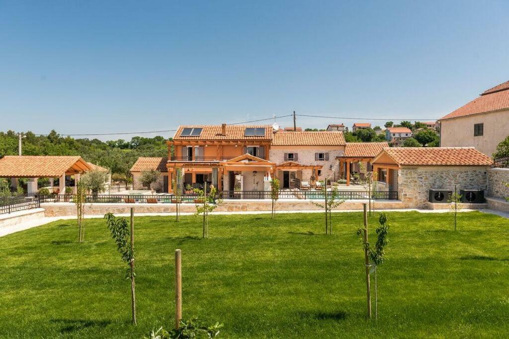 Villa Hirundo Rustica سكرادين المظهر الخارجي الصورة