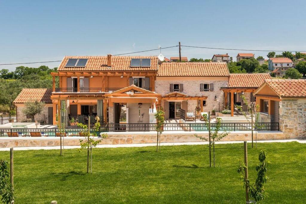 Villa Hirundo Rustica سكرادين المظهر الخارجي الصورة