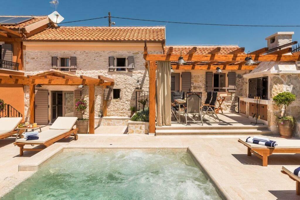 Villa Hirundo Rustica سكرادين المظهر الخارجي الصورة