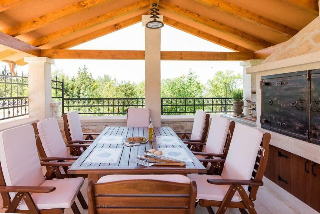 Villa Hirundo Rustica سكرادين المظهر الخارجي الصورة
