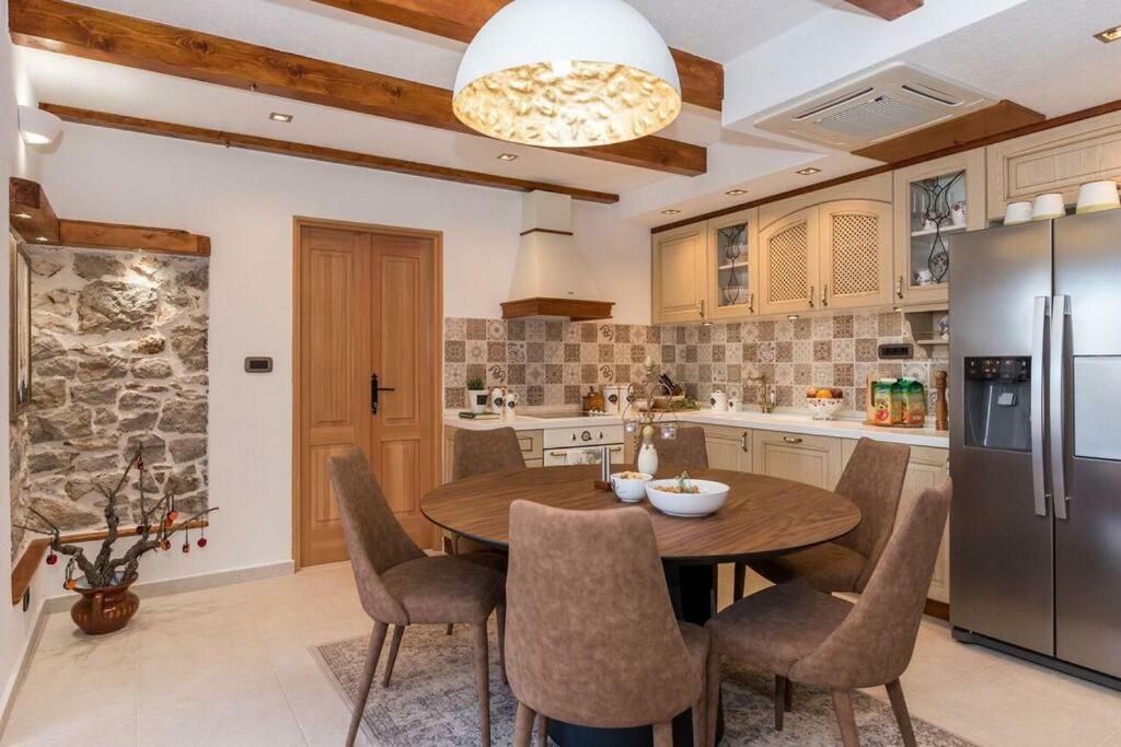 Villa Hirundo Rustica سكرادين المظهر الخارجي الصورة