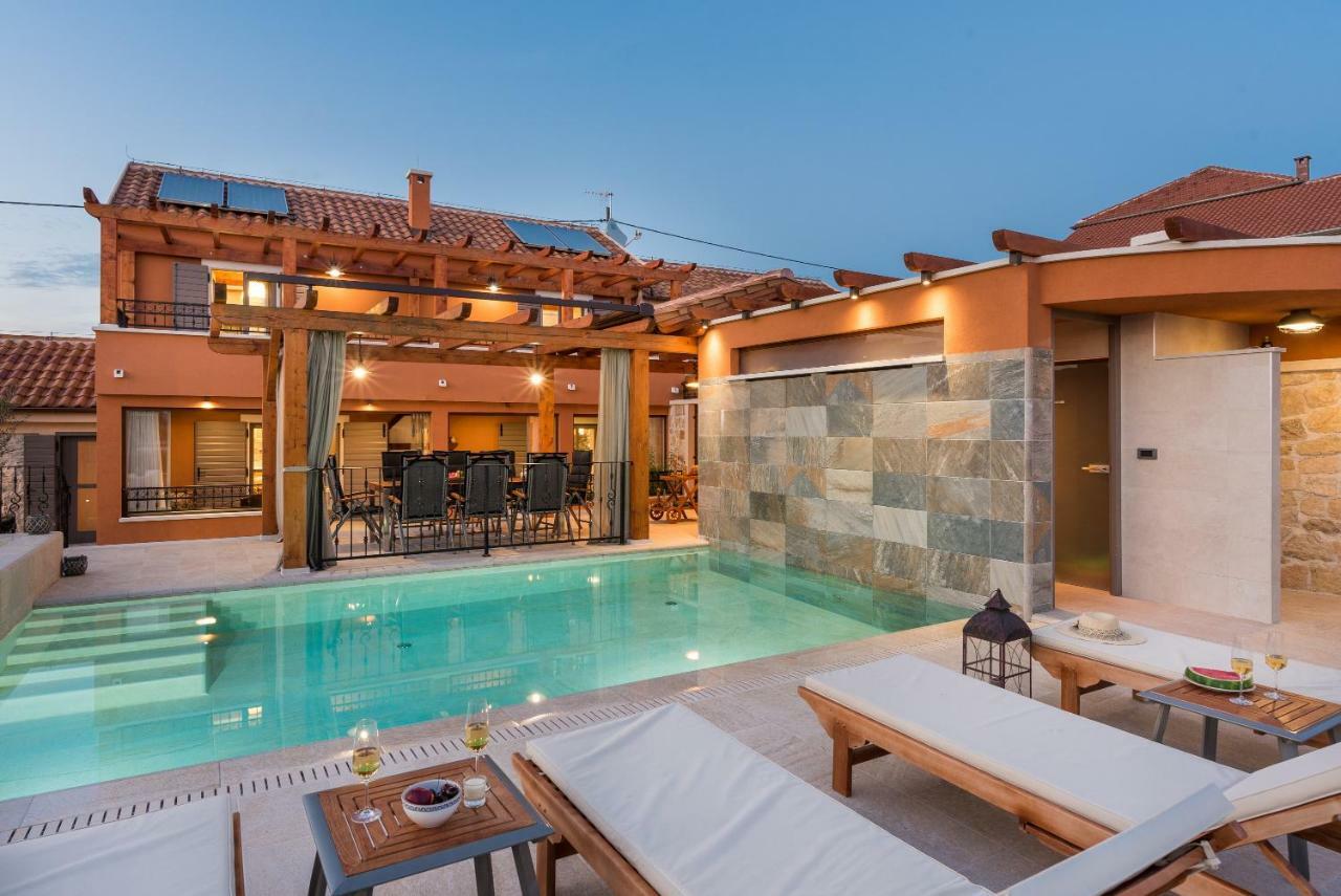 Villa Hirundo Rustica سكرادين المظهر الخارجي الصورة