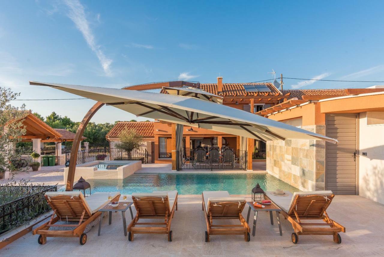 Villa Hirundo Rustica سكرادين المظهر الخارجي الصورة